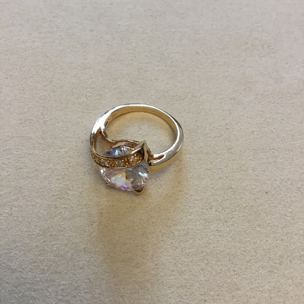 Gold Oval Stone Wrapped Ring - Picture 8 of 10